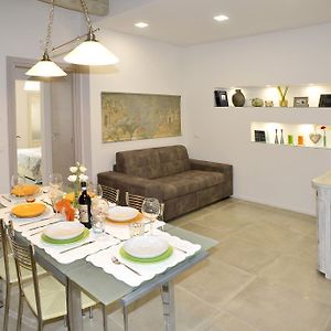 Uitgebreid Appartement met Twee Slaapkamers